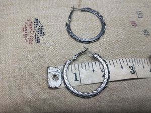 Earings