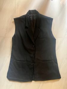 Black Sleeveless Blazer