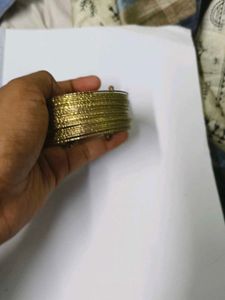 Vintage Gold Tone Cuff Bracelet