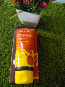 Atulya Vitamin C &amp; D-Panthenol Sunscreen