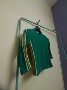 SHEIN Green Ribbed Top