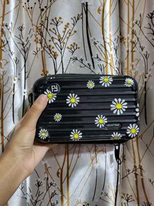 Trendy Sling Bag / Clutch 👝