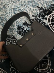 Elegant Black Shoulder Bag