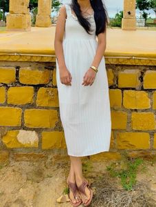 Stylish White Knee Length Dress For Women’s/Girls