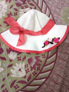 Cute White Sun Hat with Floral Detail