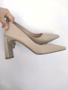 Beautiful  Pumps 😍