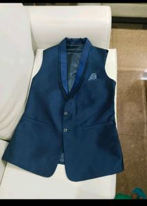 Elegant Blue Waistcoat With Pant