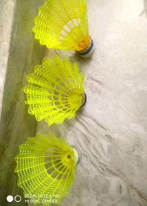 3 Good Condition Badminton Shuttles:Normal