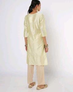 Avaasa Kurti