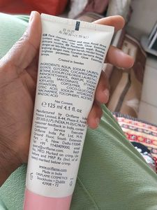 Oriflame Glow Essentials Face Wash