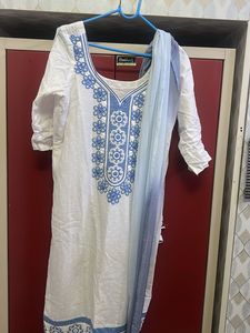 Neeru Suit