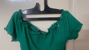 Max Off-shoulder Top