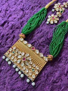Kundan Jewelry Set: Necklace &amp; Earrings