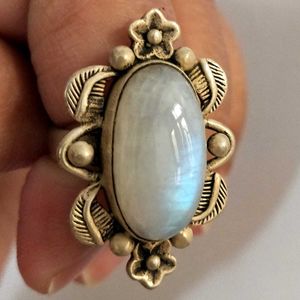Sterling Silver Moonstone Ring