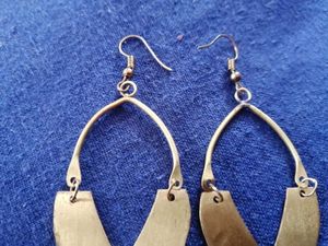 AJIO - Handmade V- Cutout Dangles Earrings