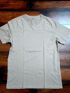 Beige tshirt