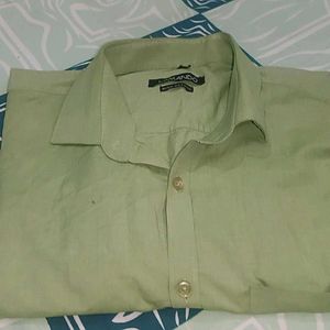 Lamando Green Button-Down