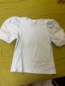H&M Puffed Sleeve Top