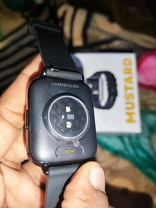 📌Premium Smartwatch Having Top Features Read Des.