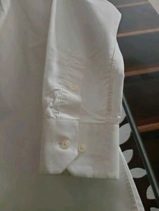 ZARA White 🤍✨🐻‍❄️ Shirt Original❤️
