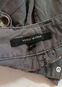 Vero Moda Embroidered Cargo Pants