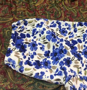 Blue flower printed crop top