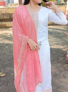 Beutiful Embroidery Work Kurta Set 💗