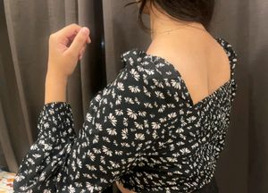 RARE Brand Women&#39;s Floral Black Top