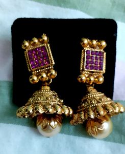 Jummka Ear Rings With Pink Stone And Pearl Hanging