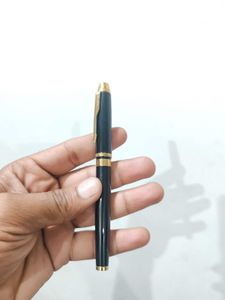 Parker Black & Gold Rollerball Pen