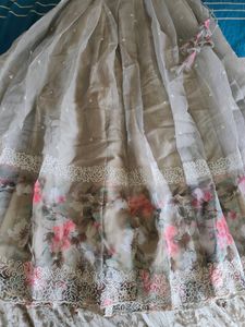 Beautiful Floral Top &amp; Skirt 🌸