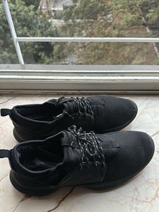 PUMA RUNNING SHOES
