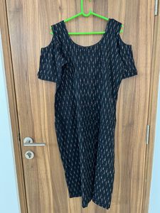 Black Kurta With Cutout Sleeves.