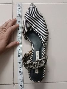 Authentic ZARA Black and white Striped Pointed