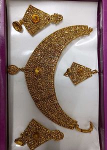 Elegant Gold-Tone Jewelry Set