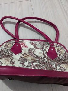 Ladies Purse With Good Capacity