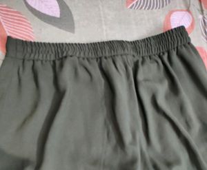 Olive  Colour Trousers 🫒