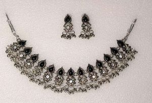 Necklace & Earring Set