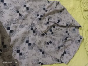 Set Of 4 - Kurthi