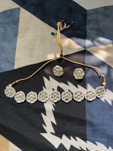 Elegant Kundan Jewelry Set