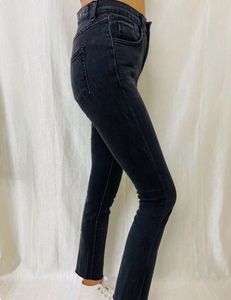 Skinny Jeans From West Side