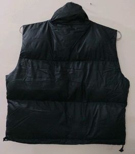 ZARA DUPE, SLEEVELESS PUFFER JACKET.