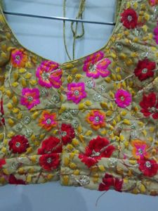 Elegant Pink Embroidered Saree with stylish embroi