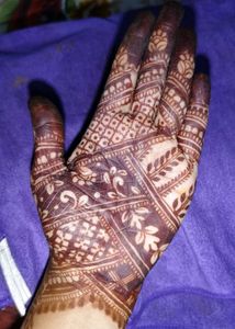 gold mehndi cone