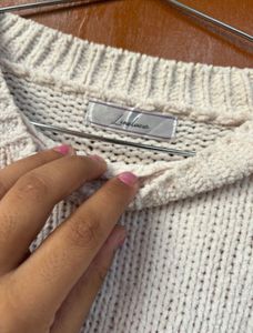 Cozy white Knit Sweater