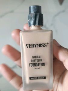 Popular Trendy Instagram Foundation (Very Miss)