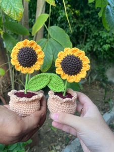 Crochet Sunflower Pot