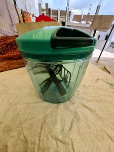 Handy Green Food Chopper