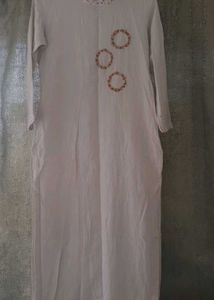 Elegant Floral Embroidered Kurta