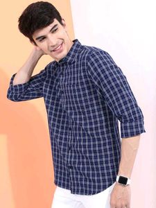 Highlander Men&#39;s Blue Checked Shirt, XL SIZE